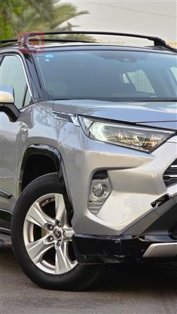 تۆیۆتا ڕاڤ 4